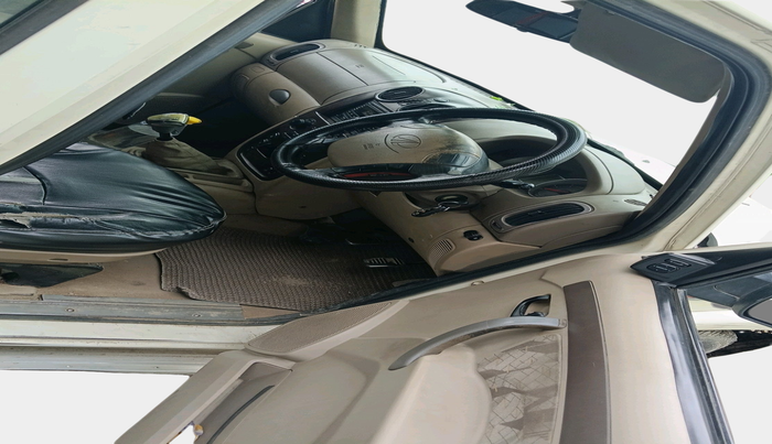 2013 Mahindra Scorpio VLX 2WD AIRBAG, Diesel, Manual, 2,36,224 km, interior