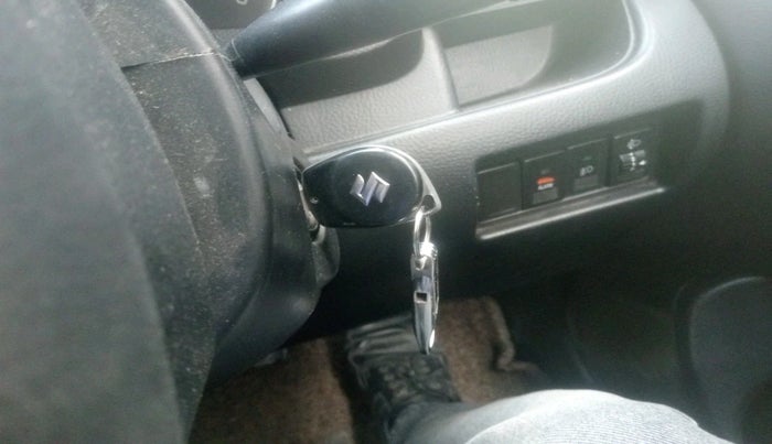 2014 Maruti Swift VXI, Petrol, Manual, 90,819 km, interior