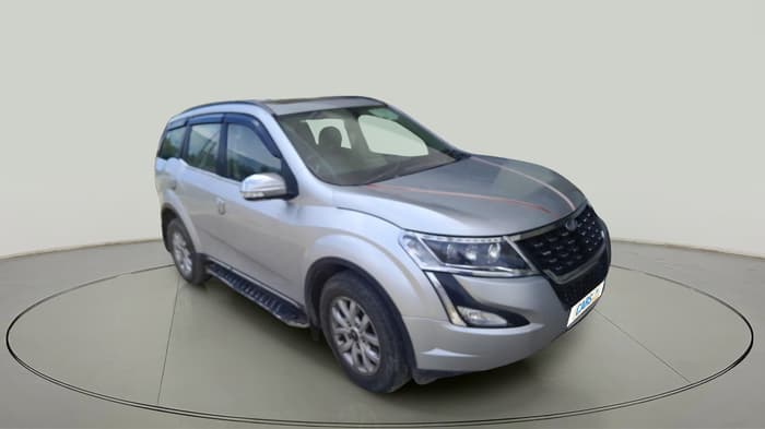 2018 Mahindra XUV500 W9, Diesel, Manual, 76,200 km, exterior