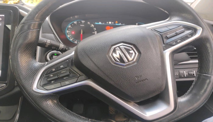 2019 MG HECTOR SHARP 2.0 DIESEL, Diesel, Manual, 1,60,084 km, interior