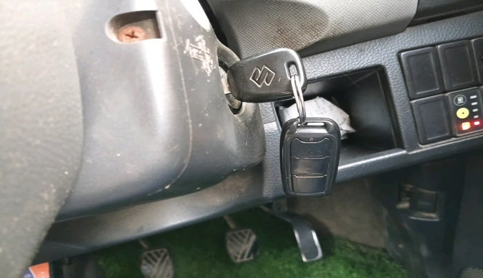 2012 Maruti Wagon R 1.0 LXI CNG, Petrol, Manual, 1,51,231 km, interior