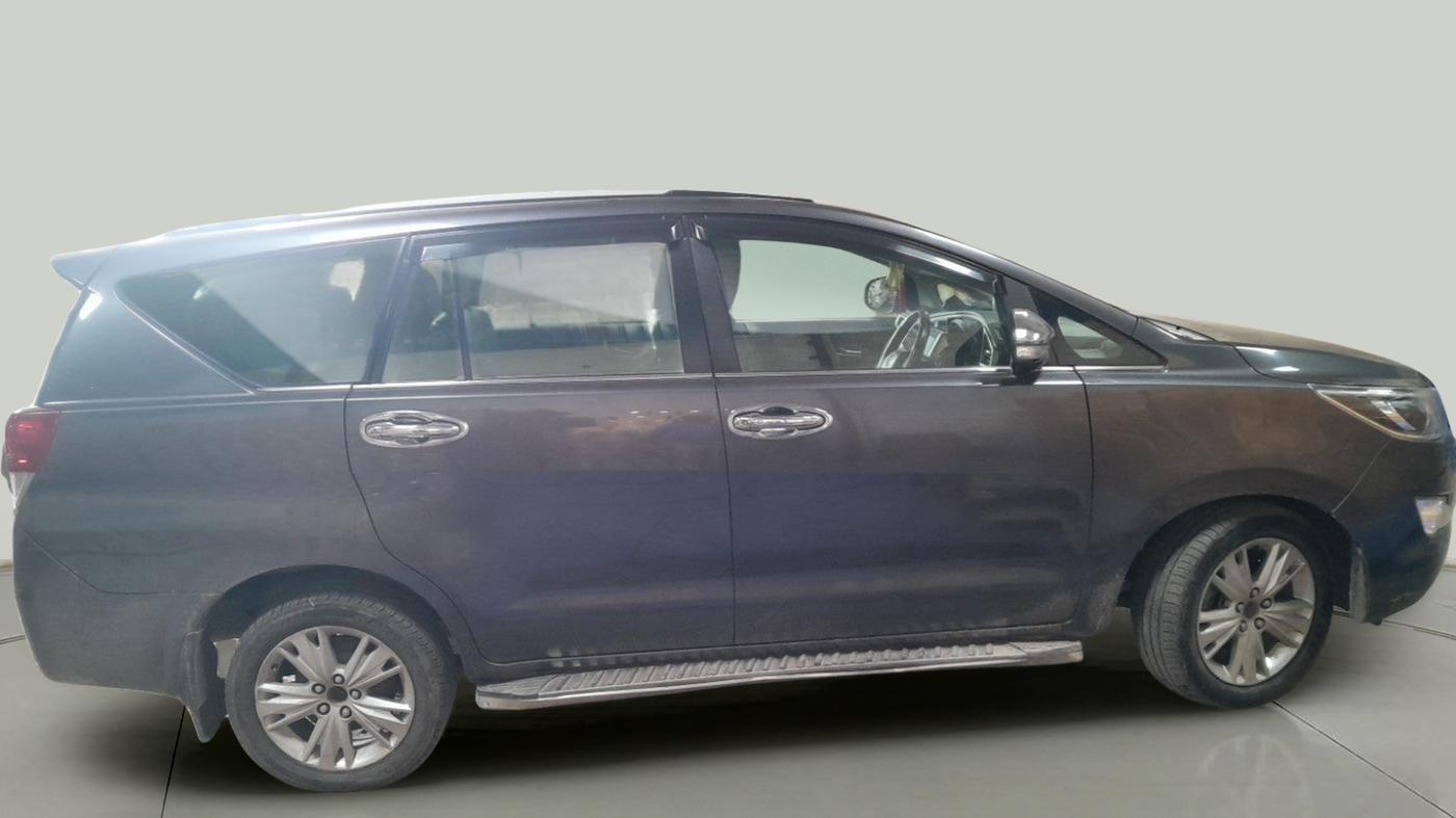 2016 Toyota Innova Crysta 2.4 ZX 7 STR, Diesel, Manual, 1,73,627 km, exterior
