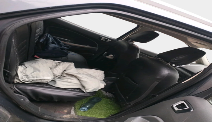 2013 Ford Ecosport TITANIUM 1.5L DIESEL, Diesel, Manual, 2,11,406 km, interior