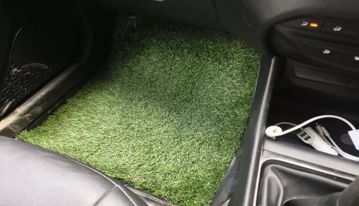 2022 Tata PUNCH PURE MT, Petrol, Manual, 19,281 km, interior