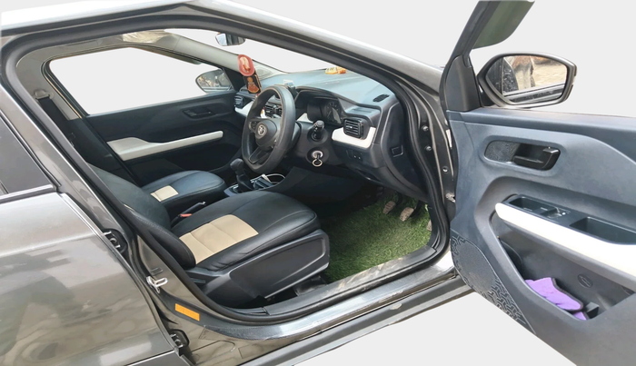 2022 Tata PUNCH PURE MT, Petrol, Manual, 19,281 km, interior