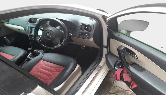 2011 Volkswagen Polo TRENDLINE 1.2L DIESEL, Diesel, Manual, 1,09,831 km, interior