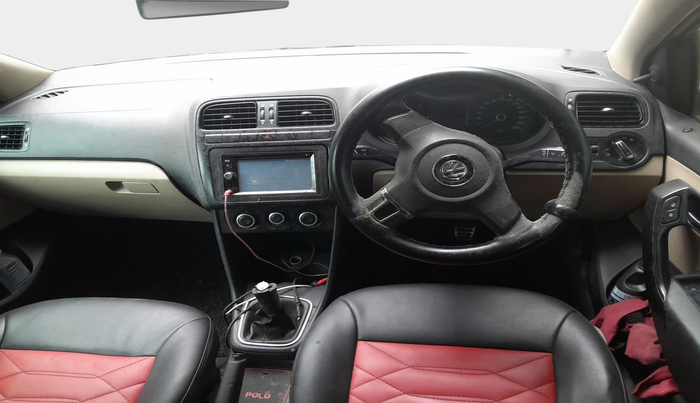 2011 Volkswagen Polo TRENDLINE 1.2L DIESEL, Diesel, Manual, 1,09,831 km, interior