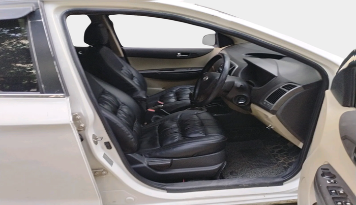 2014 Hyundai Elite i20 MAGNA 1.4 CRDI, Diesel, Manual, 2,84,626 km, interior