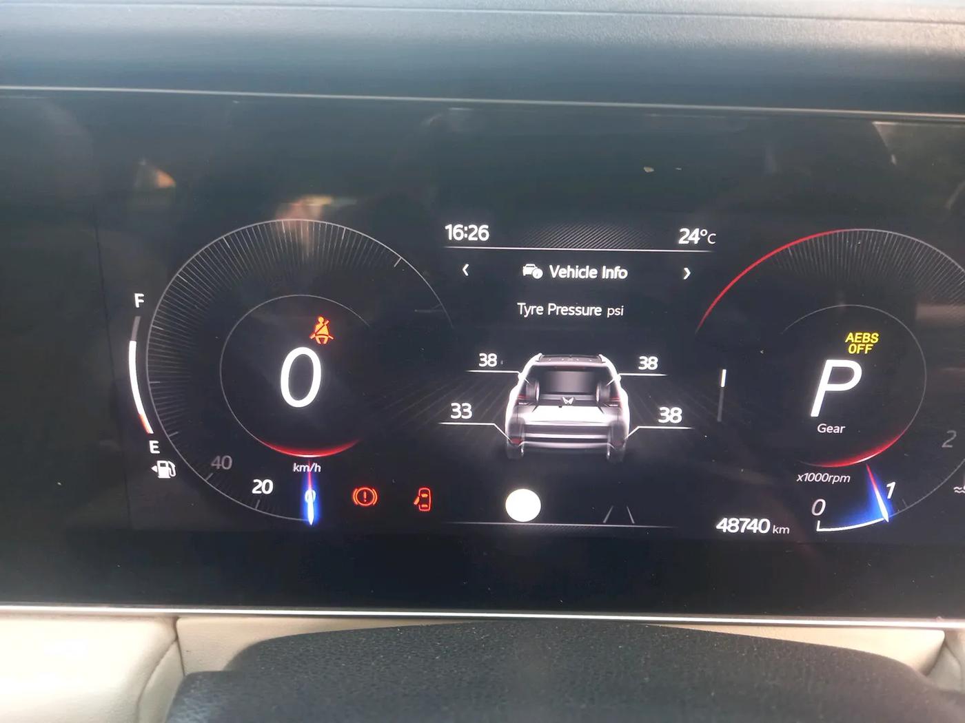2021 Mahindra XUV700 AX 7 LUXURY P AT 7 STR, Petrol, Automatic, 48,740 km, interior