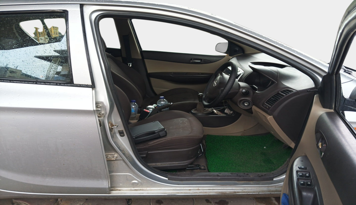 2010 Hyundai i20 MAGNA 1.2, Petrol, Manual, 60,812 km, interior