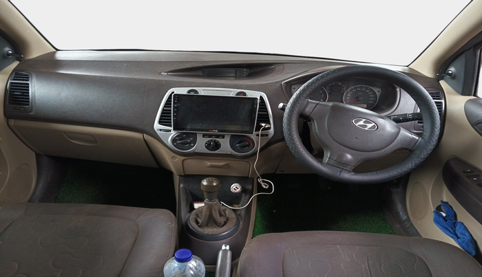 2010 Hyundai i20 MAGNA 1.2, Petrol, Manual, 60,812 km, interior