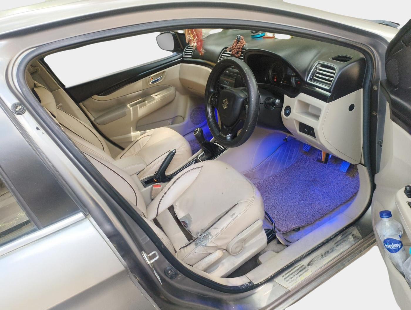 2015 Maruti Ciaz ZXI, Petrol, Manual, 1,36,855 km, interior