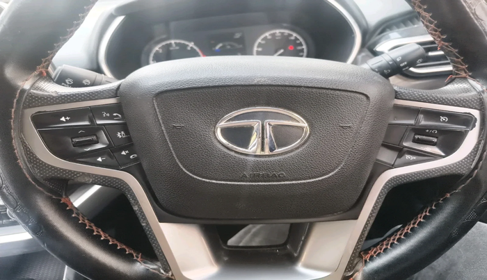 2020 Tata Harrier XT 2.0L KRYOTEC, Diesel, Manual, 64,834 km, interior
