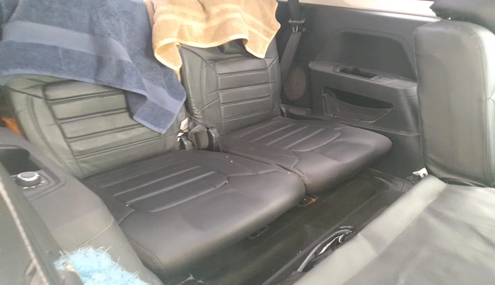 2021 Tata Safari XT PLUS, Diesel, Manual, 1,55,302 km, interior