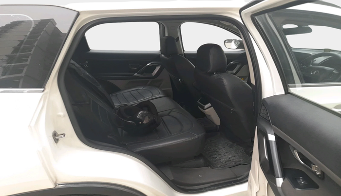 2021 Tata Safari XT PLUS, Diesel, Manual, 1,55,302 km, interior