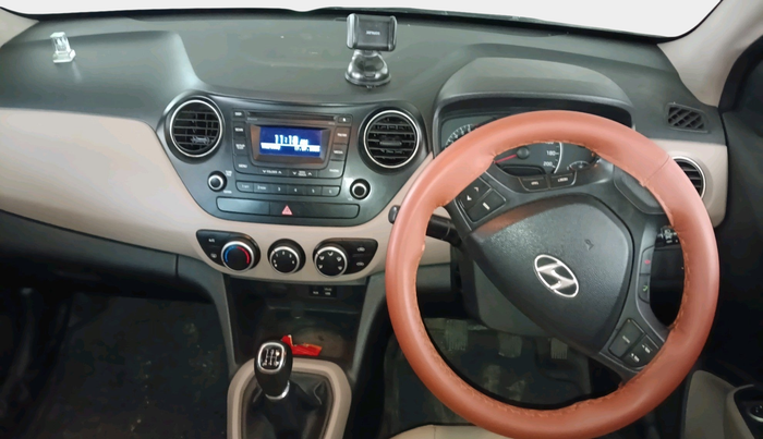2015 Hyundai Grand i10 SPORTZ 1.2 KAPPA VTVT, Petrol, Manual, 1,16,650 km, interior