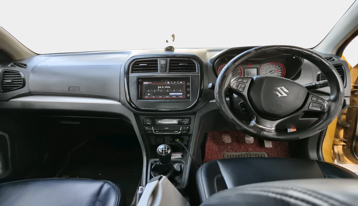 2016 Maruti Vitara Brezza ZDI PLUS, Diesel, Manual, 1,46,042 km, interior