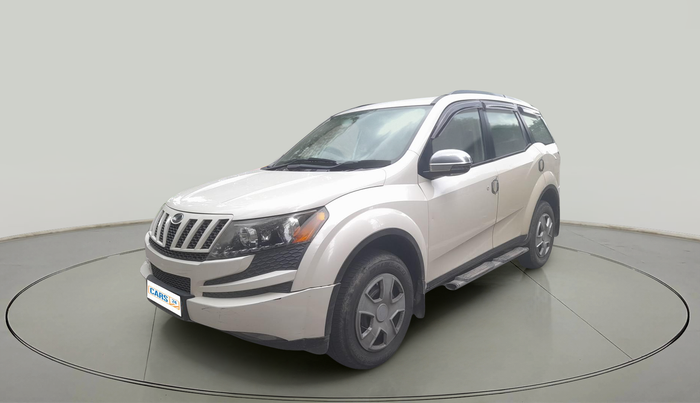 2015 Mahindra XUV500 W6, Diesel, Manual, 1,88,754 km, exterior