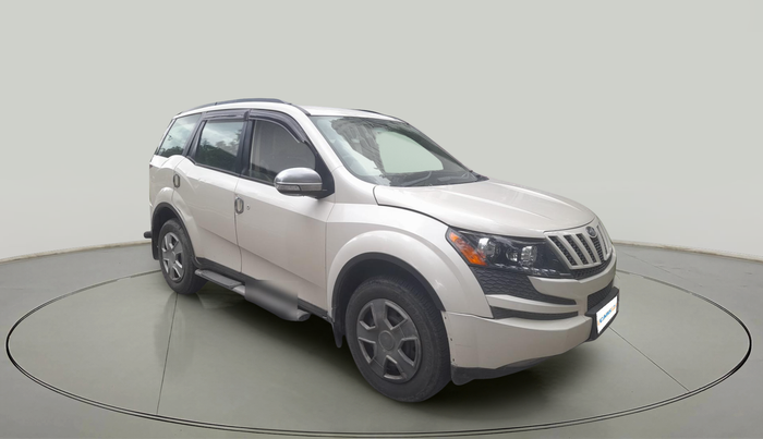 2015 Mahindra XUV500 W6, Diesel, Manual, 1,88,754 km, exterior