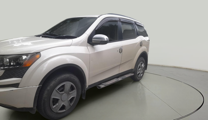 2015 Mahindra XUV500 W6, Diesel, Manual, 1,88,754 km, exterior