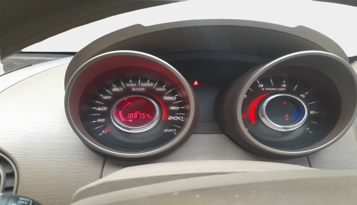 2015 Mahindra XUV500 W6, Diesel, Manual, 1,88,754 km, interior