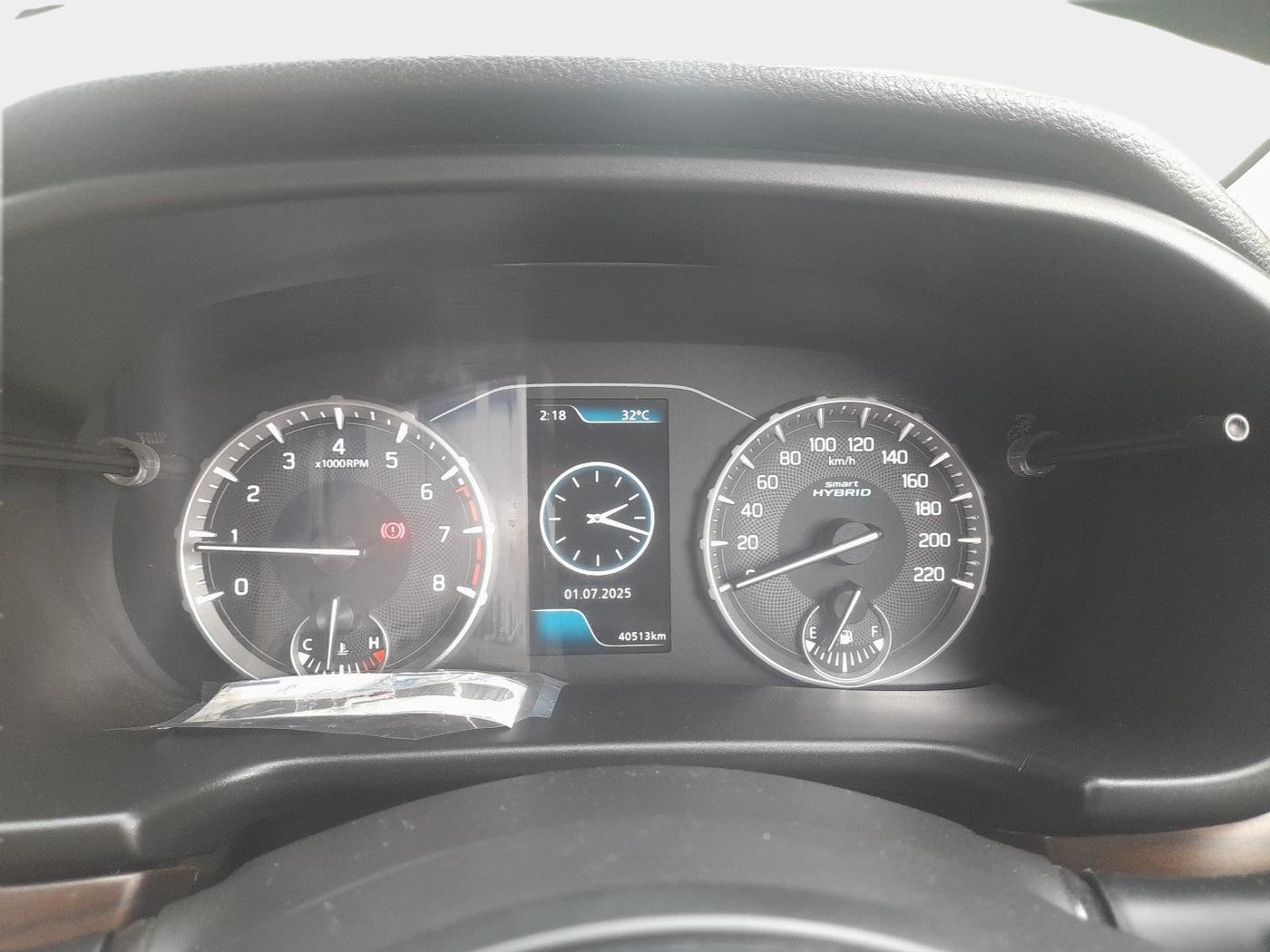 2022 Maruti BREZZA ZXI + SMART HYBRID, Petrol, Manual, 40,513 km, interior