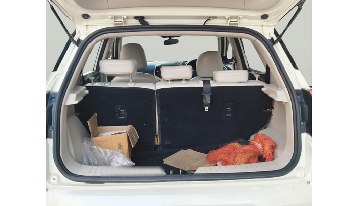2020 Mahindra XUV300 W8 (O) 1.5 DIESEL, Diesel, Manual, 69,333 km, exterior
