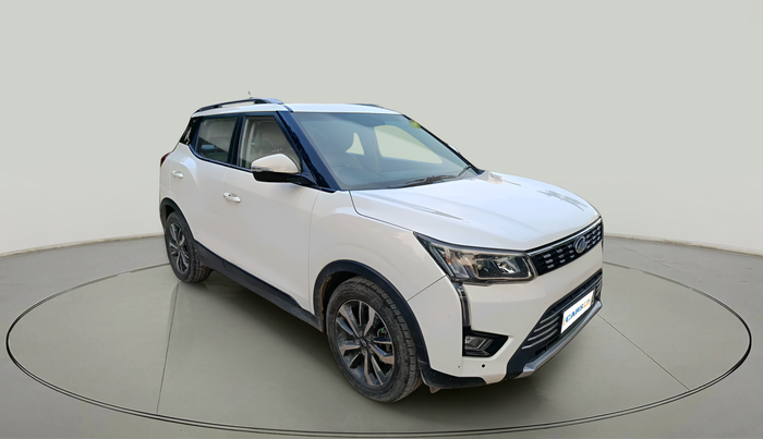 2020 Mahindra XUV300 W8 (O) 1.5 DIESEL, Diesel, Manual, 69,333 km, exterior