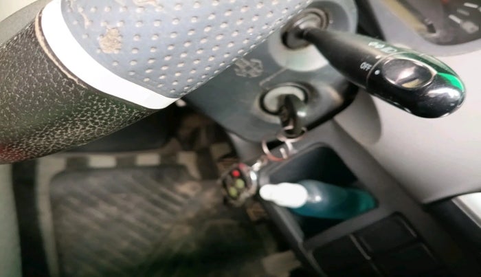 2011 Maruti Wagon R 1.0 LXI, Petrol, Manual, 1,06,373 km, interior