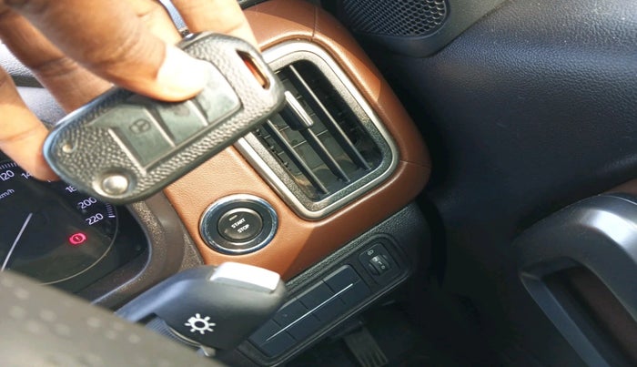 2024 Mahindra SCORPIO-N Z8 DIESEL MT 2WD 7 STR, Diesel, Manual, 39,163 km, interior