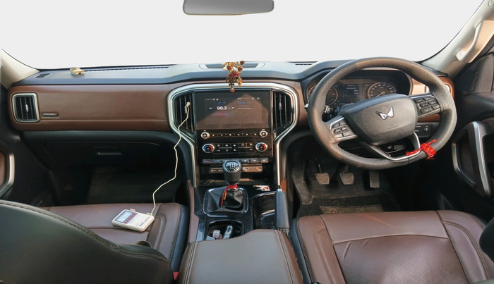 2024 Mahindra SCORPIO-N Z8 DIESEL MT 2WD 7 STR, Diesel, Manual, 39,163 km, interior