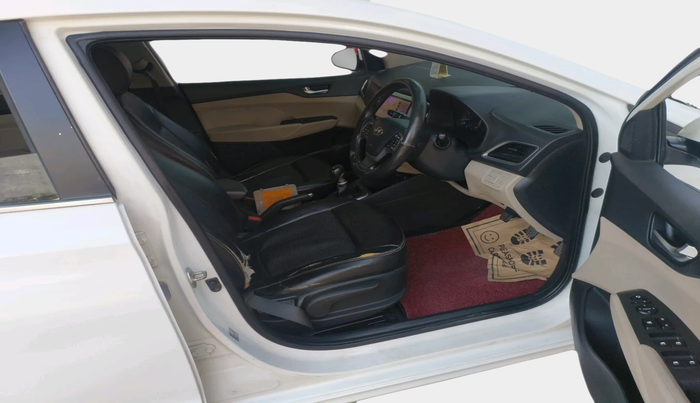 2019 Hyundai Verna 1.6 VTVT SX, Petrol, Manual, 1,01,572 km, interior