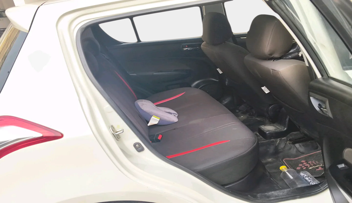 2012 Maruti Swift VXI, Petrol, Manual, 1,13,797 km, interior