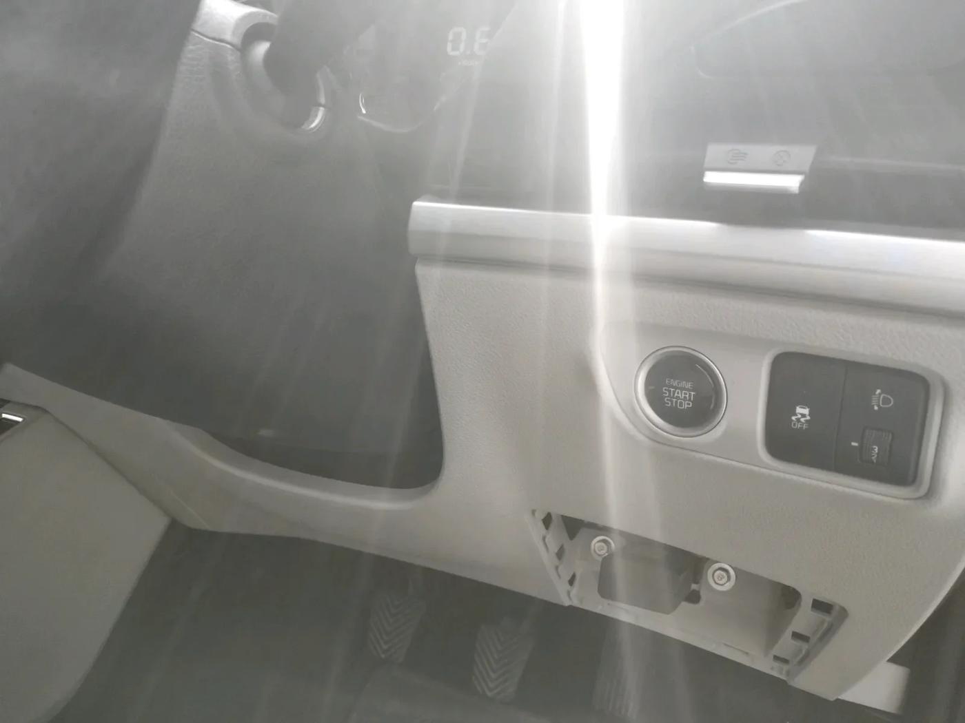 2022 KIA CARENS PRESTIGE PLUS 1.4 PETROL 7 STR, Petrol, Manual, 23,900 km, interior