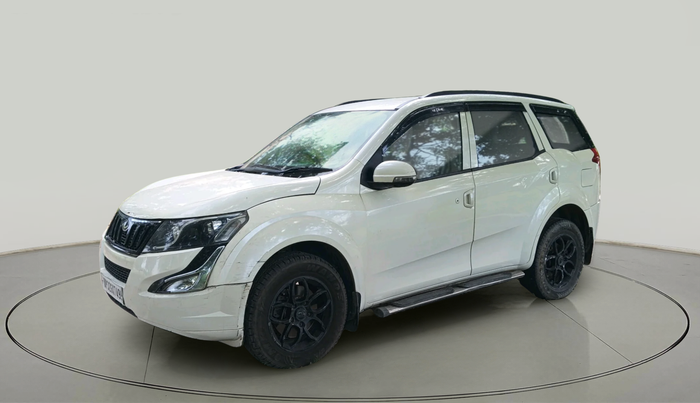 2016 Mahindra XUV500 W4, Diesel, Manual, 1,02,864 km, exterior