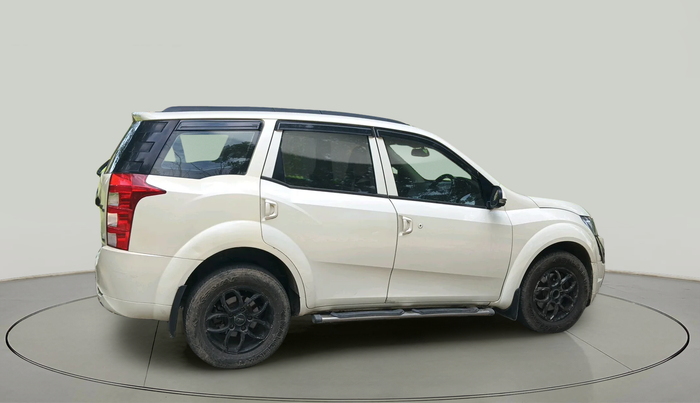 2016 Mahindra XUV500 W4, Diesel, Manual, 1,02,864 km, exterior