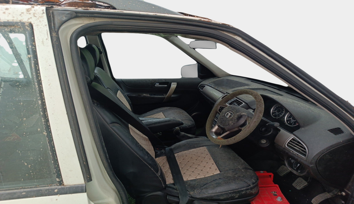 2017 Tata Safari Storme 2.2 EX 4X2, Diesel, Manual, 1,00,000 km, interior