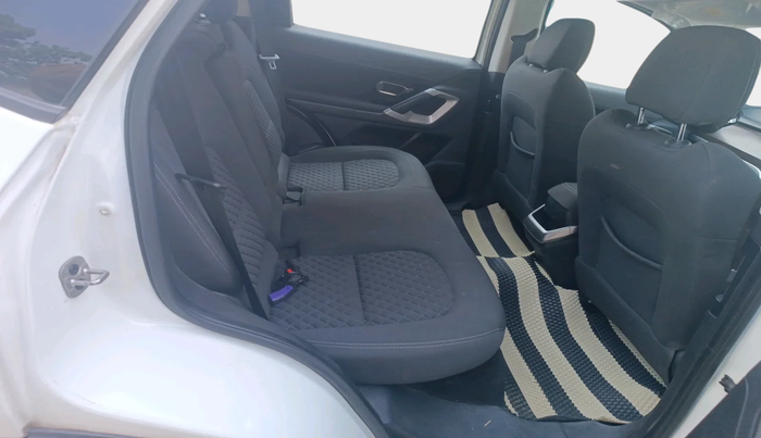 2019 Tata Harrier XT 2.0L KRYOTEC, Diesel, Manual, 50,335 km, interior