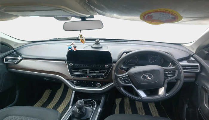 2019 Tata Harrier XT 2.0L KRYOTEC, Diesel, Manual, 50,335 km, interior