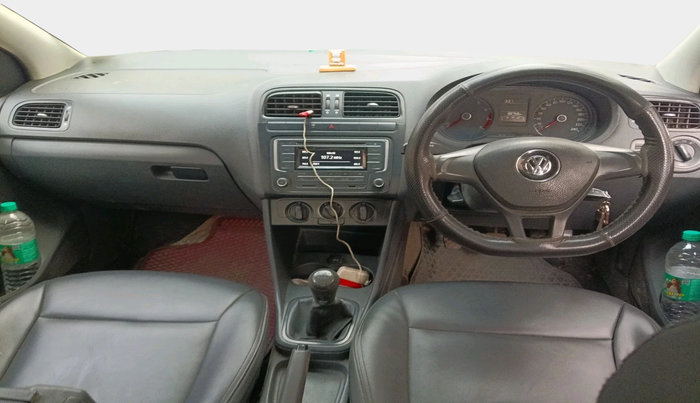 2016 Volkswagen Polo COMFORTLINE 1.2L, Petrol, Manual, 88,758 km, interior