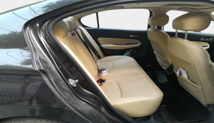 2022 Honda City 1.5L I-VTEC ZX CVT, Petrol, Automatic, 35,133 km, interior