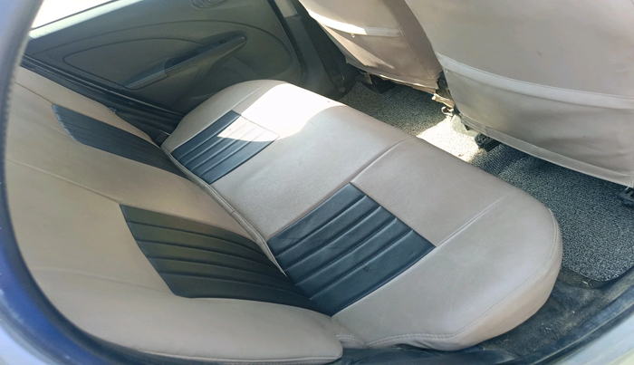 2013 Toyota Etios Liva GD, Diesel, Manual, 1,17,738 km, interior