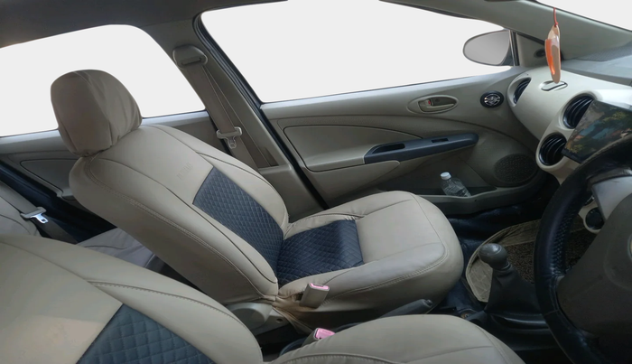2015 Toyota Etios Liva G, Petrol, Manual, 71,277 km, interior