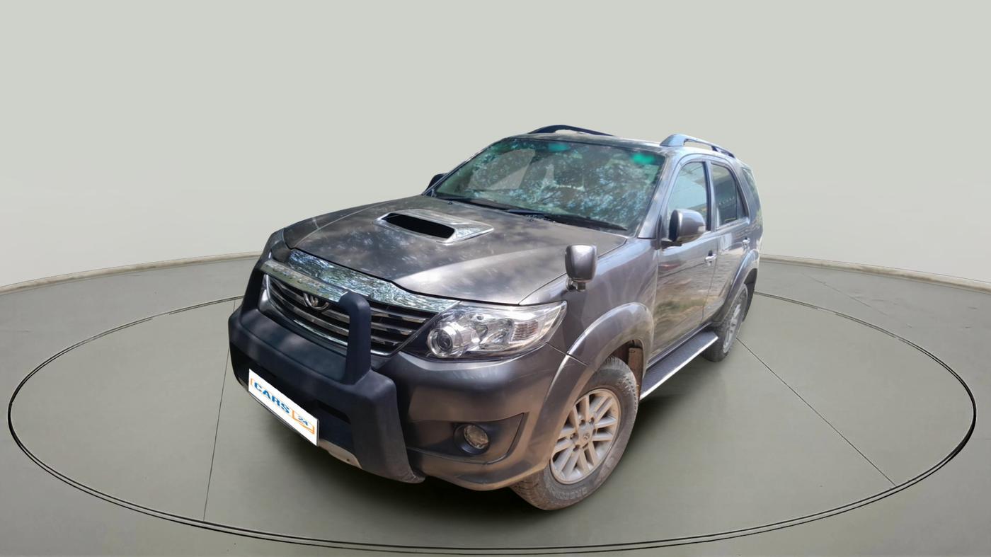 2013 Toyota Fortuner 3.0 4X4 MT, Diesel, Manual, 2,37,233 km, exterior