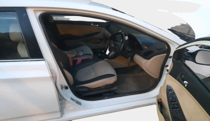 2012 Hyundai Verna FLUIDIC 1.6 CRDI SX, Diesel, Manual, 97,093 km, interior