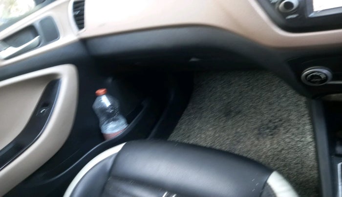 2020 Hyundai Elite i20 ASTA 1.2 (O), Petrol, Manual, 1,12,504 km, interior