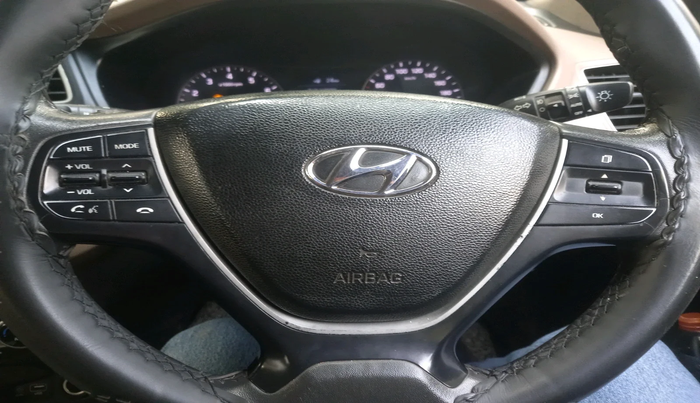 2020 Hyundai Elite i20 ASTA 1.2 (O), Petrol, Manual, 1,12,504 km, interior