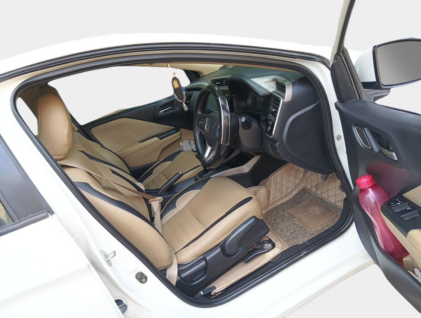 2019 Honda City 1.5L I-DTEC V, Diesel, Manual, 93,180 km, interior
