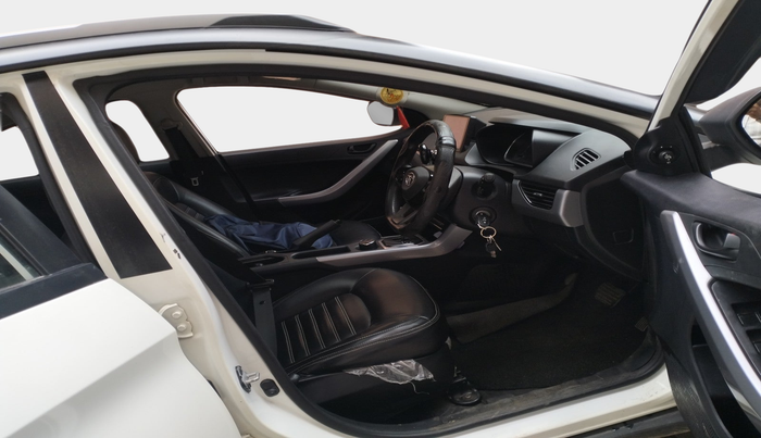 2022 Tata NEXON XMA SUNROOF PETROL, Petrol, Automatic, 54,951 km, interior