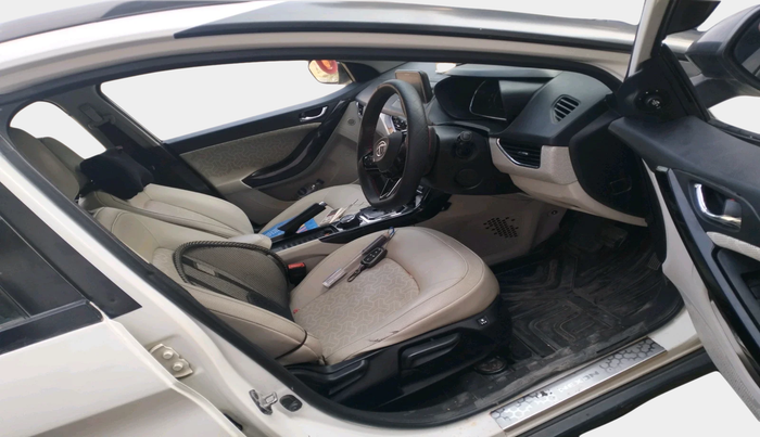 2022 Tata NEXON XZA PLUS (PREMIUM) DIESEL, Diesel, Automatic, 1,33,507 km, interior